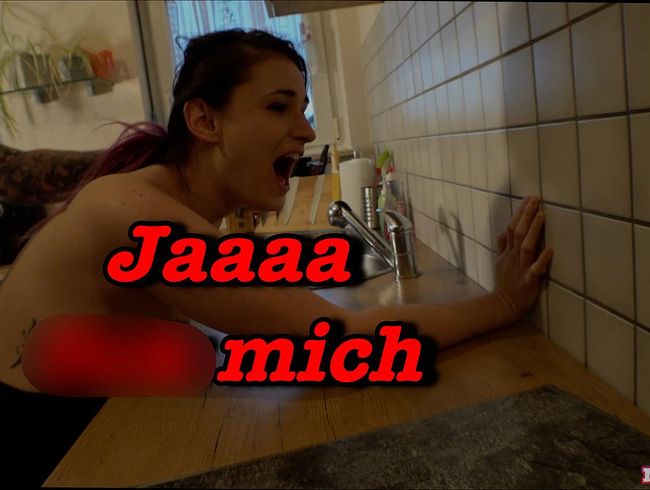 Melina-May Porno Video: Bevor du fährst machst du meine Eier leer! cream**e!!!!